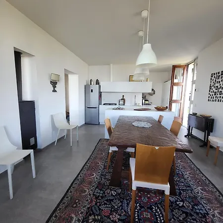 Adelaide Villa